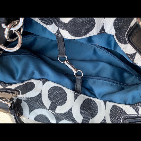 Authentic Coach Purse - Picture 4 of 4